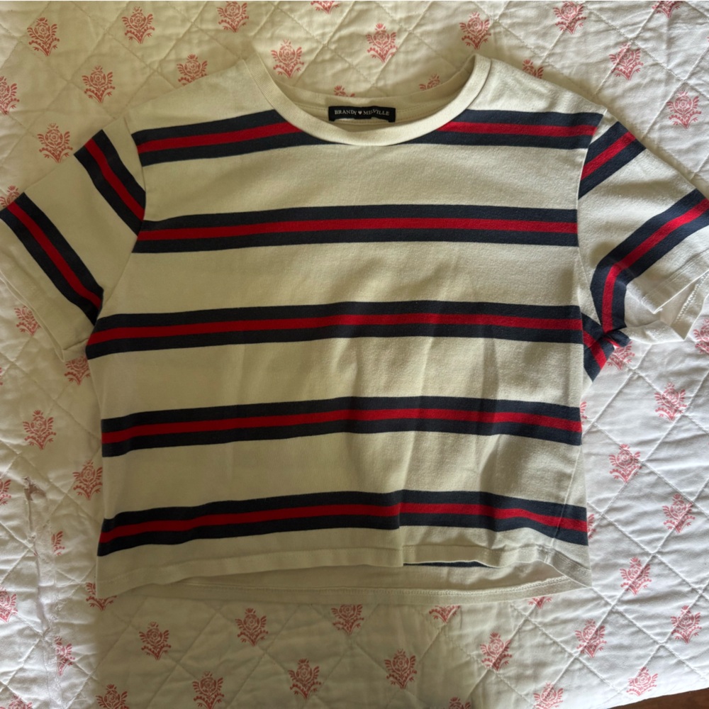 Brandy Melville Tshirt
